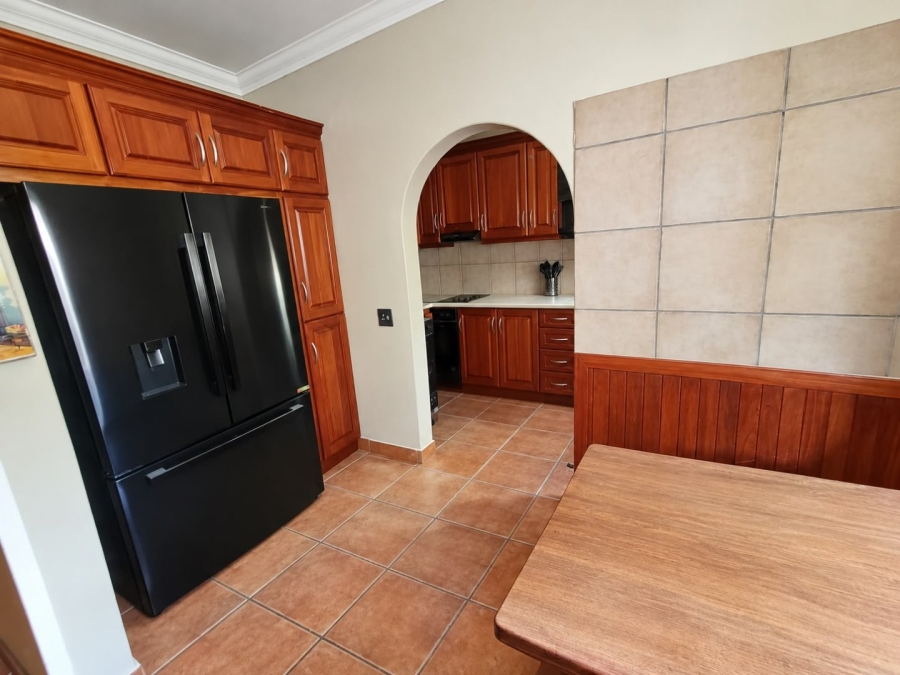 5 Bedroom Property for Sale in Suidrand Free State